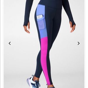 Fabletics Mila High-Waisted Pocket Legging